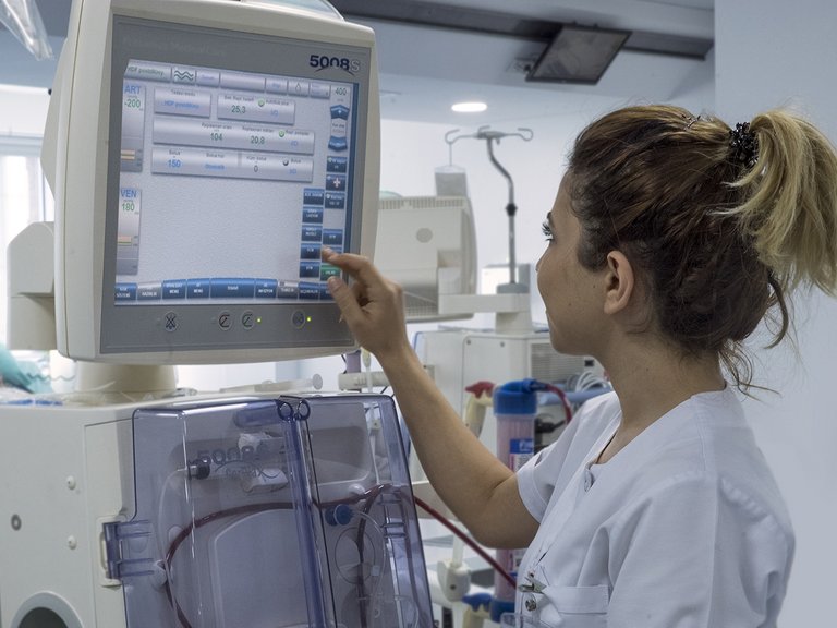 csm_Working_as_a_nurse_1_6fe21584de.jpg